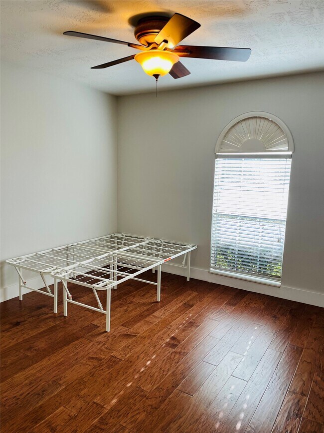 Foto del edificio - 3405 Kleberg Ct