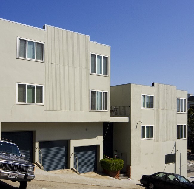 Building Photo - Corona Heights