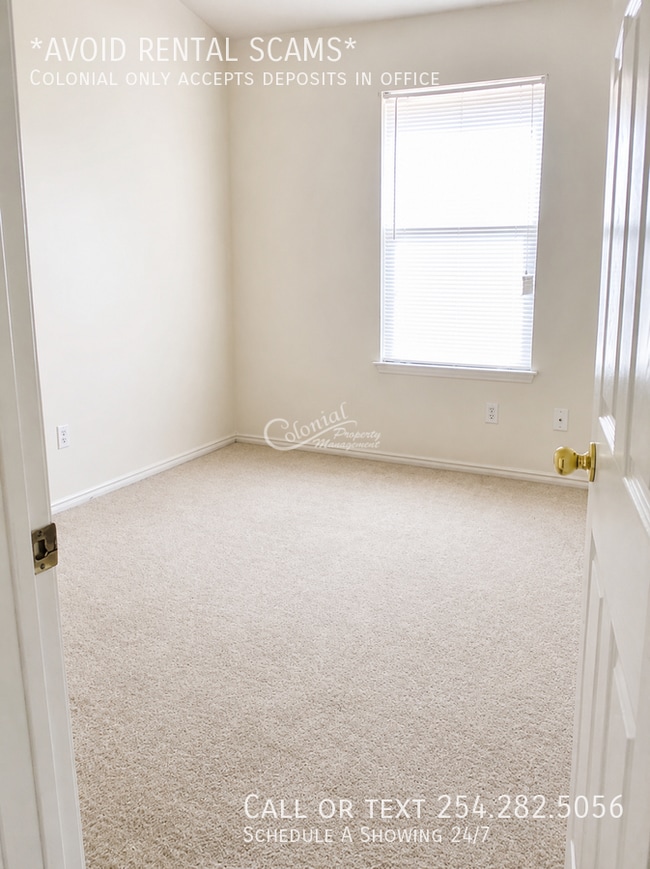Building Photo - 4604 Bowles Dr