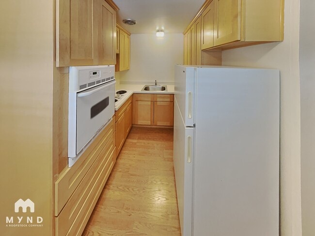 Foto del edificio - 2392 Sutter Ave