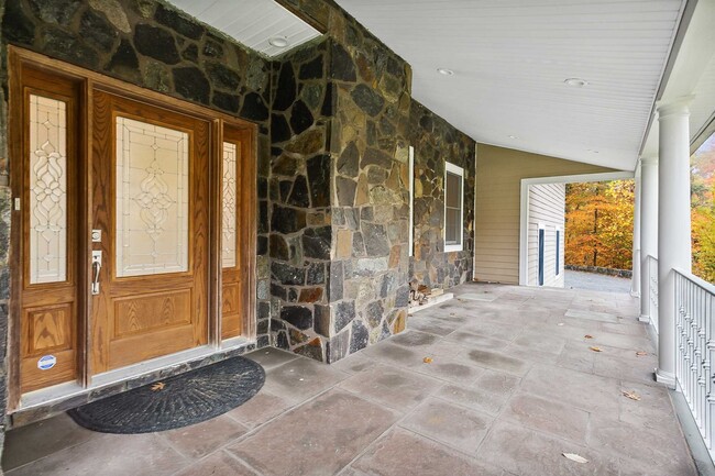 Building Photo - 1674 US-9