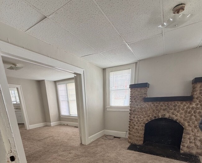 1404 W. Fourth St. - 3 Unit - 1404 W. Fourth St. - 3 Unit Apartment