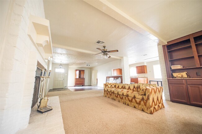 Foto del edificio - 13927 Lynnwood Ln