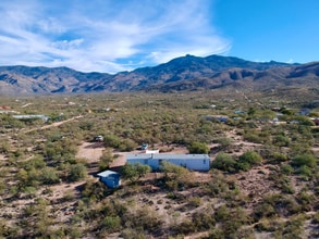 Building Photo - 7871 S Pistol Hill Rd