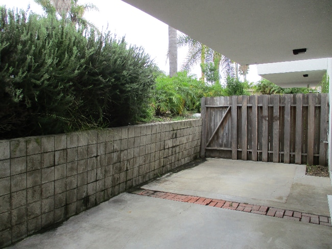Building Photo - 112 Avenida Pelayo