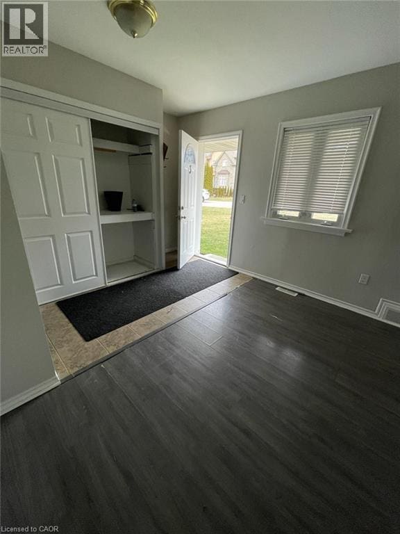 Building Photo - 3 Falcon Rd