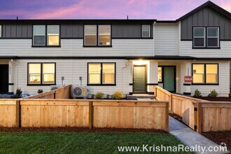 Building Photo - 10406 NE 120th Ave
