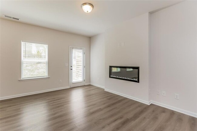 Building Photo - 307 Skye Ln