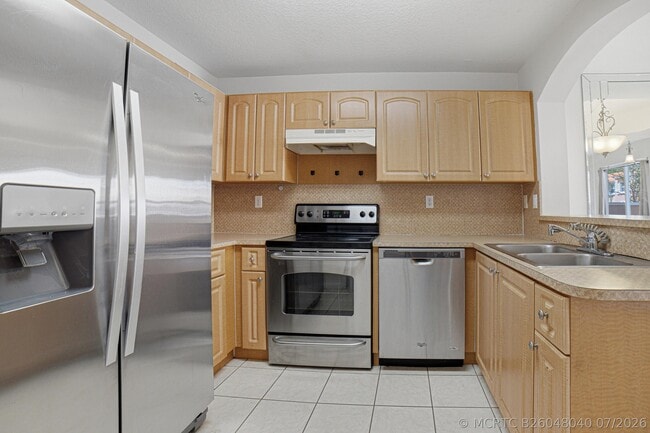 Building Photo - 765 SW 107th Ave
