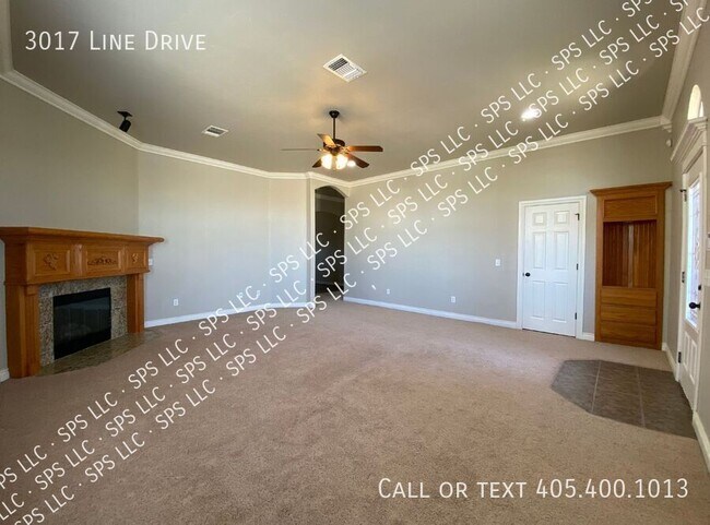 Building Photo - 3017 Line Dr