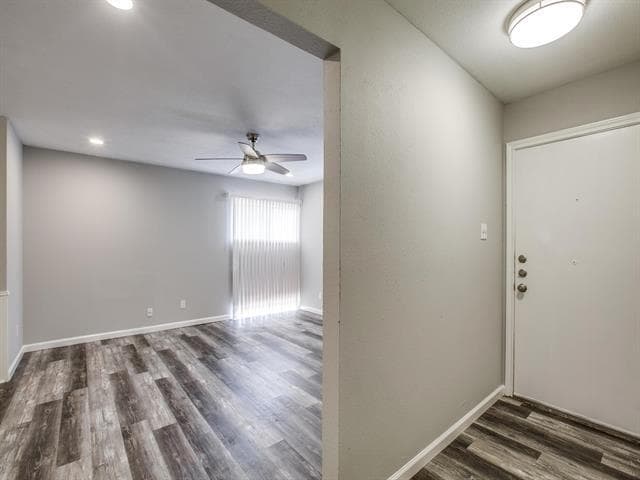 Building Photo - 822 Skyline Dr