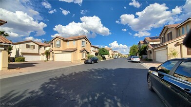 Building Photo - 962 Grand Cerritos Ave
