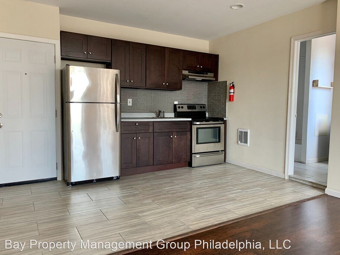 Foto principal - 2419 E Allegheny Ave