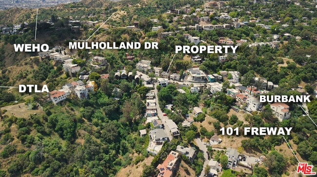 Foto del edificio - 6871 Pacific View Dr