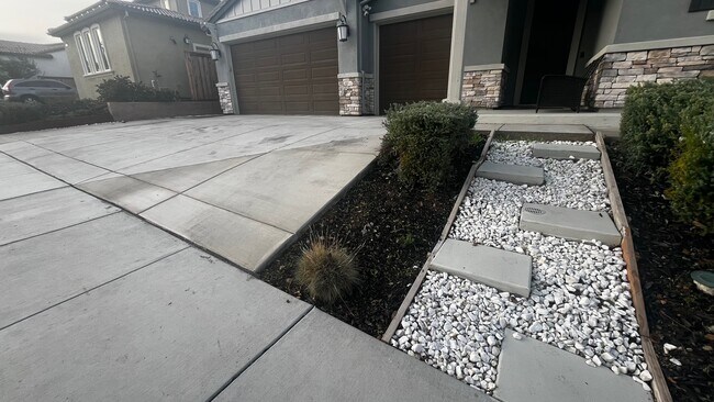 Building Photo - 6416 Callaway Dr