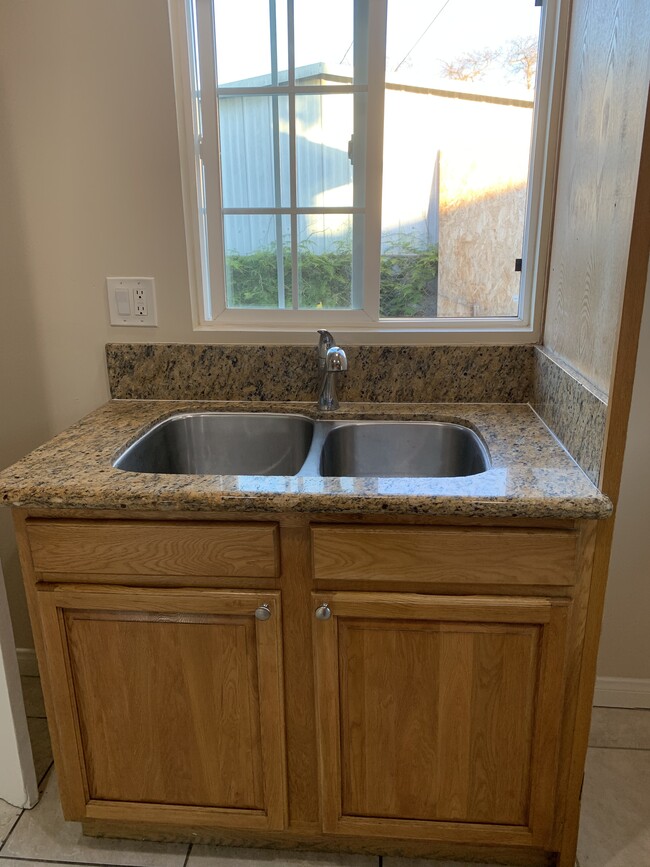 Sink - 6500 Templeton St