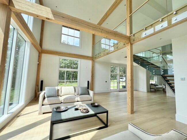 Building Photo - 36 Yuza Mini Ln