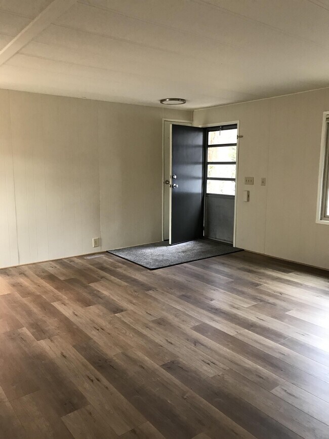 3755 Leek's Dr, South Beach, OR 97366 House Rental in South Beach, OR