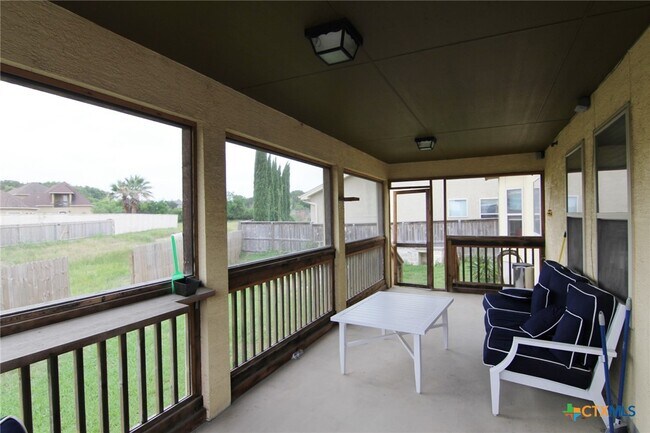 Foto del edificio - 803 Lodge Creek Dr