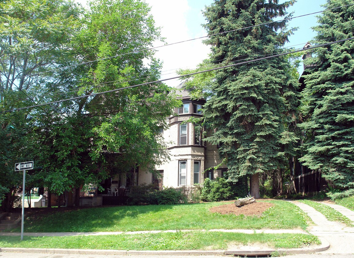 Foto del edificio - 380 S Winebiddle St