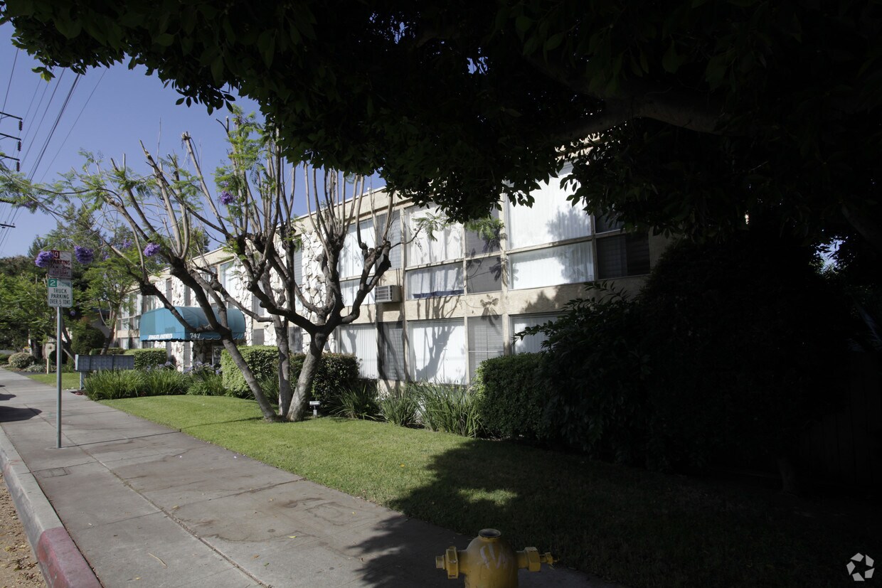 Stone Gate Apartaments - Stone Gate Apartments