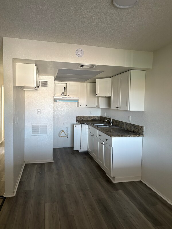 Foto principal - 38118 11th St E