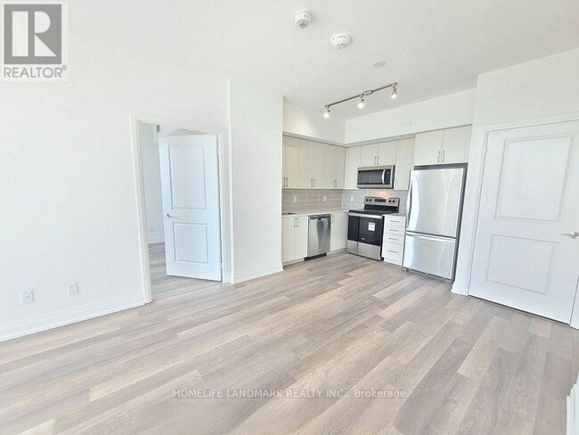 Building Photo - 3121 Sheppard Ave E