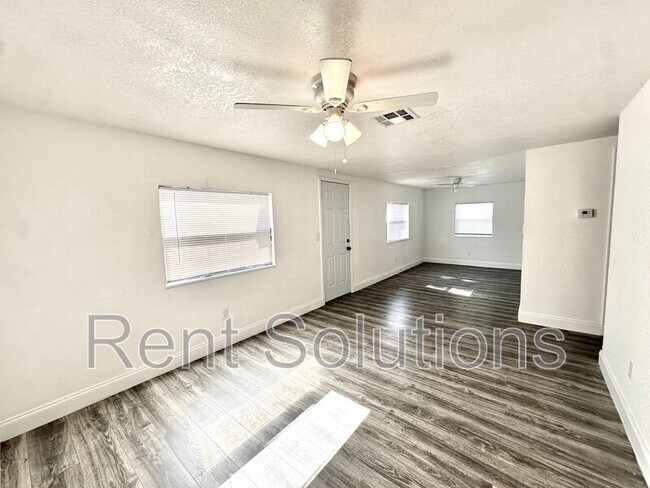 Foto del edificio - 3905 54th Ave N