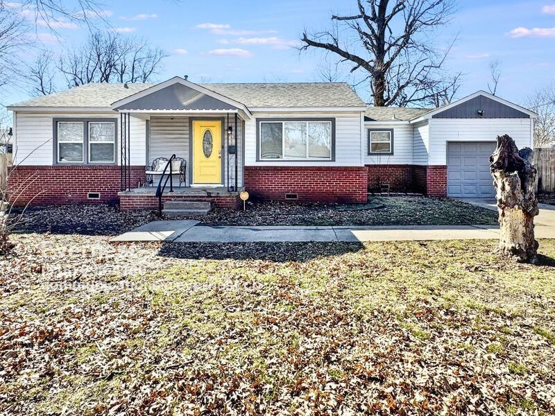Primary Photo - 2542 S Pittsburg Ave