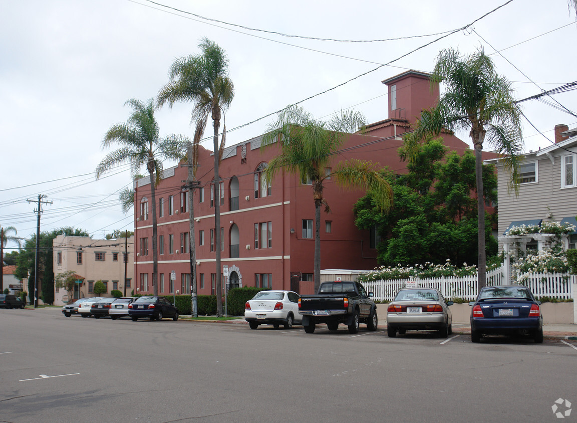 Building Photo - Casa Arleda Apartments