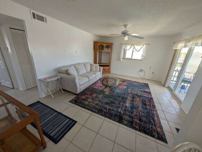 Building Photo - Charming 2BR Condo on Venice Island
