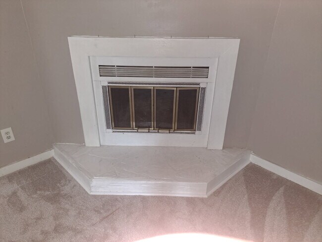 Foto del edificio - 304 Cedarwood Ln