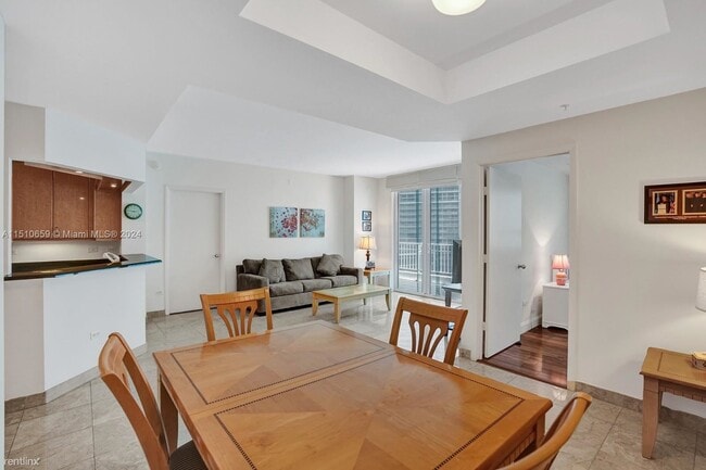 Building Photo - 3 br, 3 bath House - 801 Brickell Key Blvd...