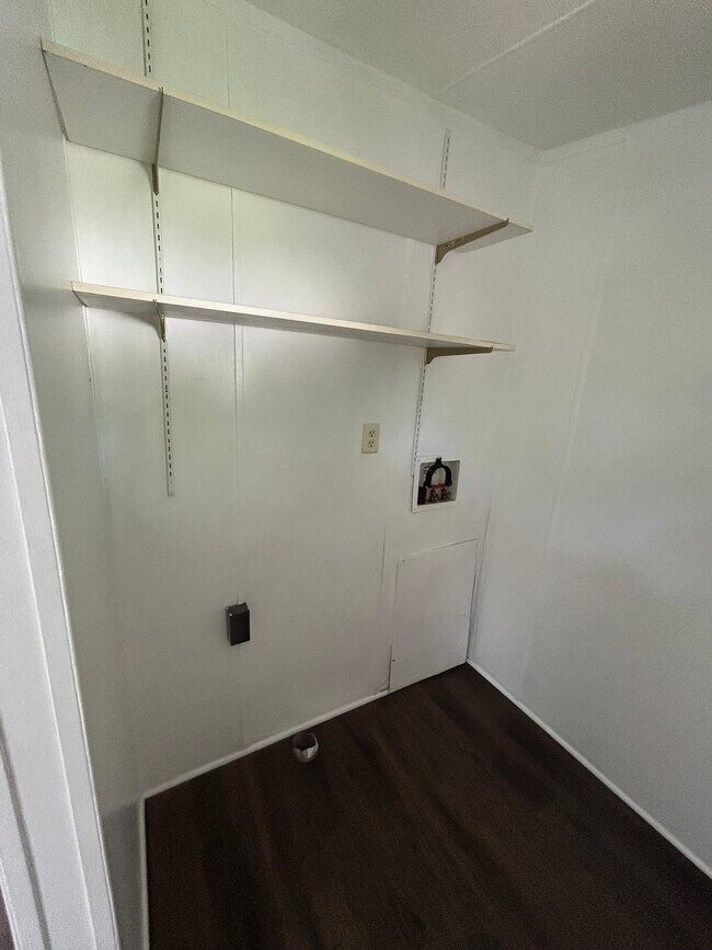 Foto del edificio - 1406 E Wallisville Rd