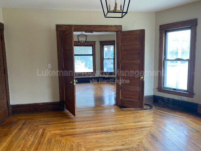 Foto del edificio - 612 W Kalamazoo Ave