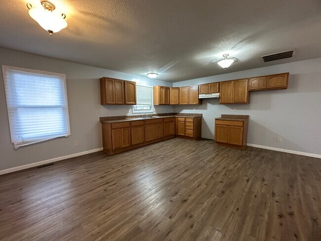 Foto del edificio - 104 W Davis St