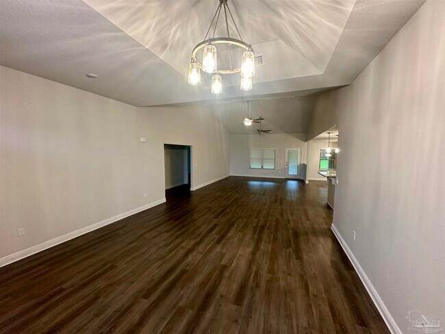 Foto del edificio - 5739 Burr St