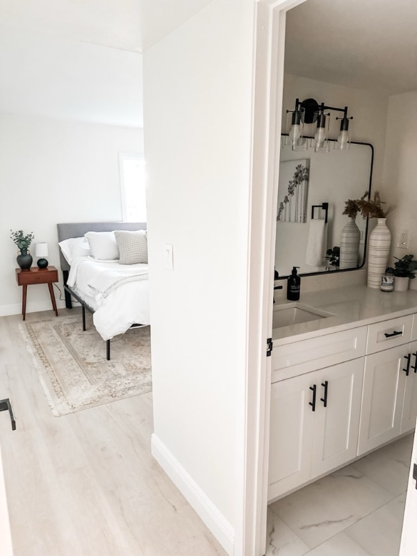 Building Photo - 3640 41st Ln S