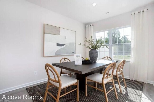 Building Photo - 1 br, 1 bath House - 5653 Carrington Ct