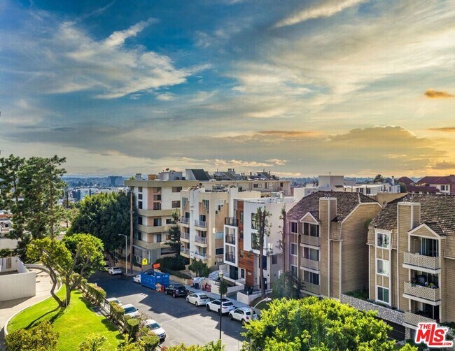 Foto del edificio - 1261 Stoner Ave