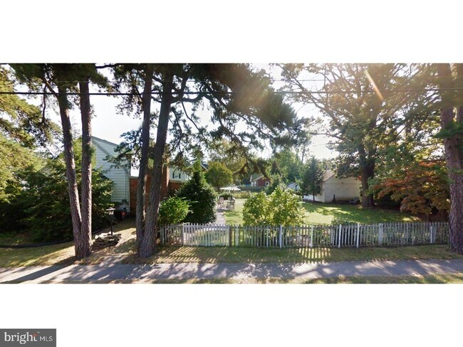 Foto del edificio - 324 Swarthmore Rd