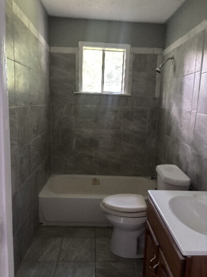 Building Photo - "4-Bed, 2-Bath Gem in Memphis - Spacious 1332 Sq Ft Home Awaits!"