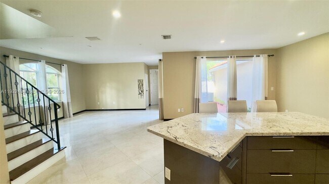 Foto del edificio - 1094 Redwood St