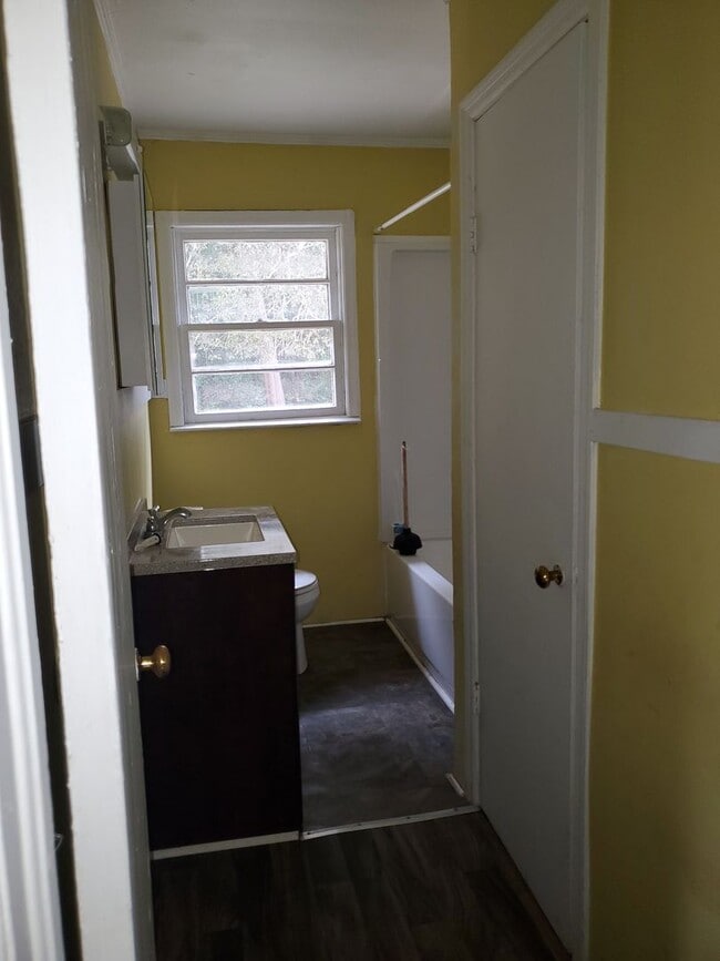 Building Photo - 108 Celia Dr