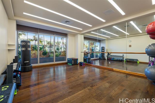 Building Photo - 1555 Kapiolani Blvd