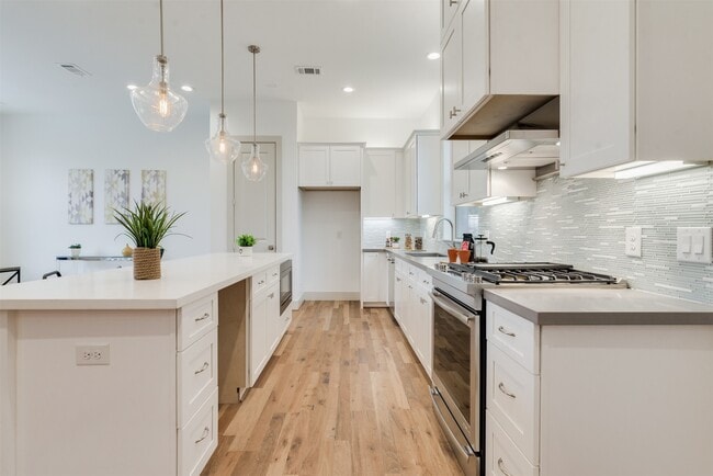 Foto del edificio - 1414 Wichman St