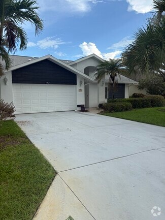 Building Photo - 1352 Monarch Cir