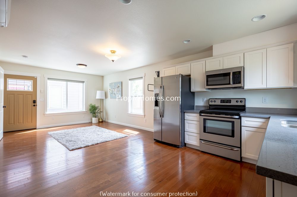 Primary Photo - 7706 SE Washington St