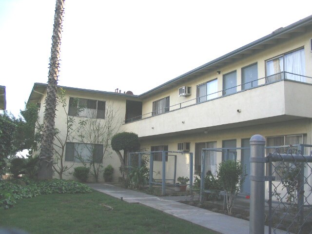 Foto del edificio - 834-842 W El Repetto Dr