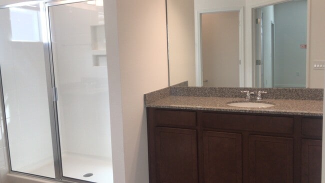 Building Photo - LARGE 4 Bedroom in Windermere !!! Close to DISNEY! TOP SCHOOLS!!